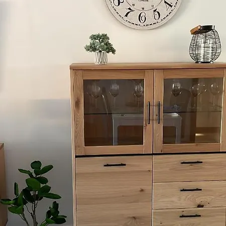 Апартаменты Schoene Mit Pool Und Terrasse.