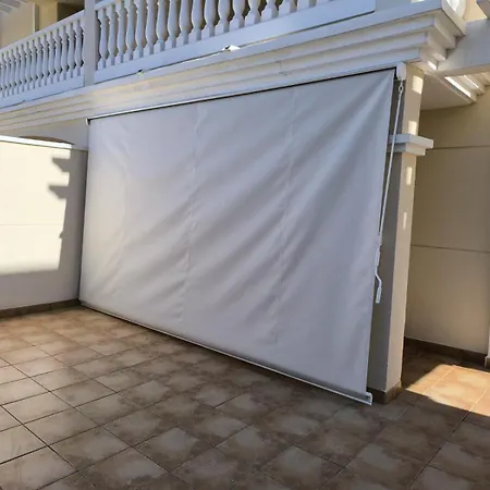 Schoene Mit Pool Und Terrasse. * Denia