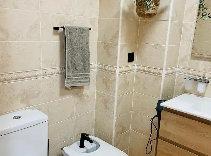 Schoene Mit Pool Und Terrasse. Apartament Denia