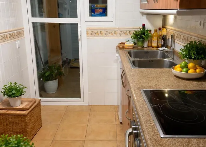 Schoene Mit Pool Und Terrasse. Apartament Denia